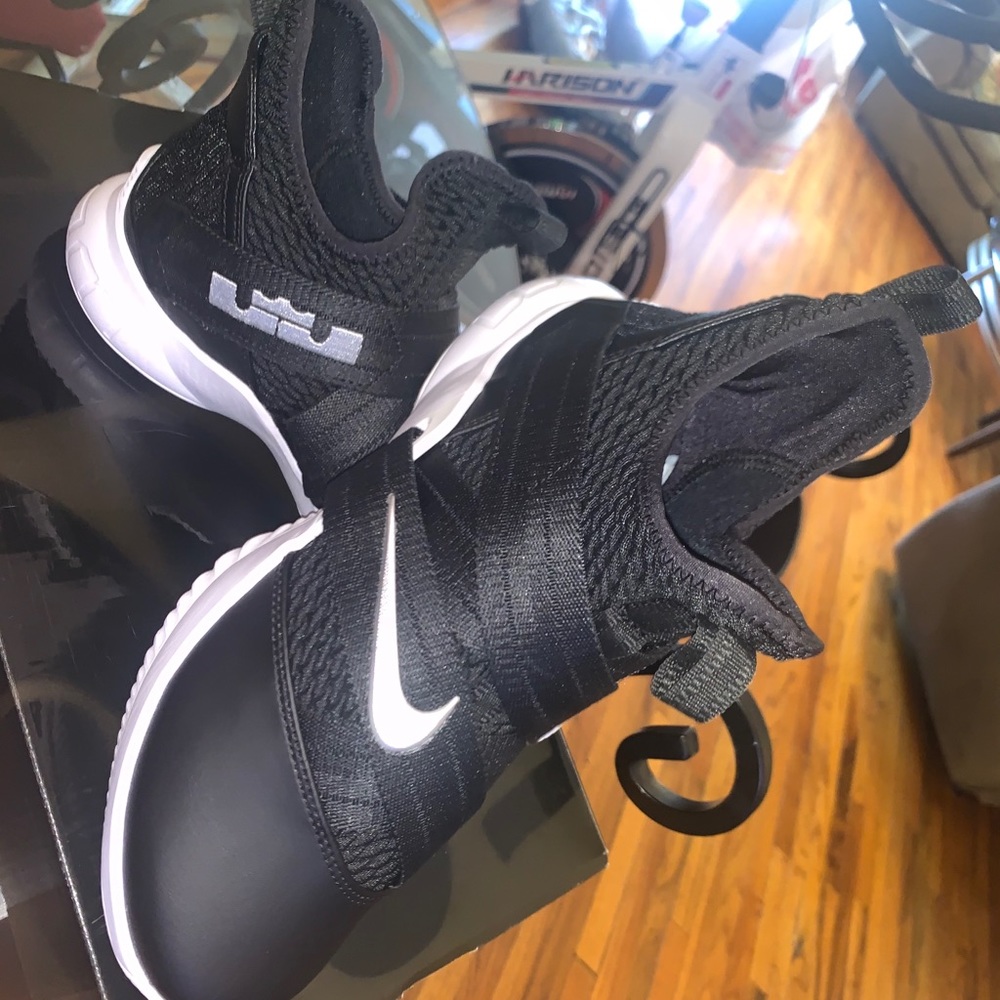 LEBRON SOLDIER XII TB PROMO NIB